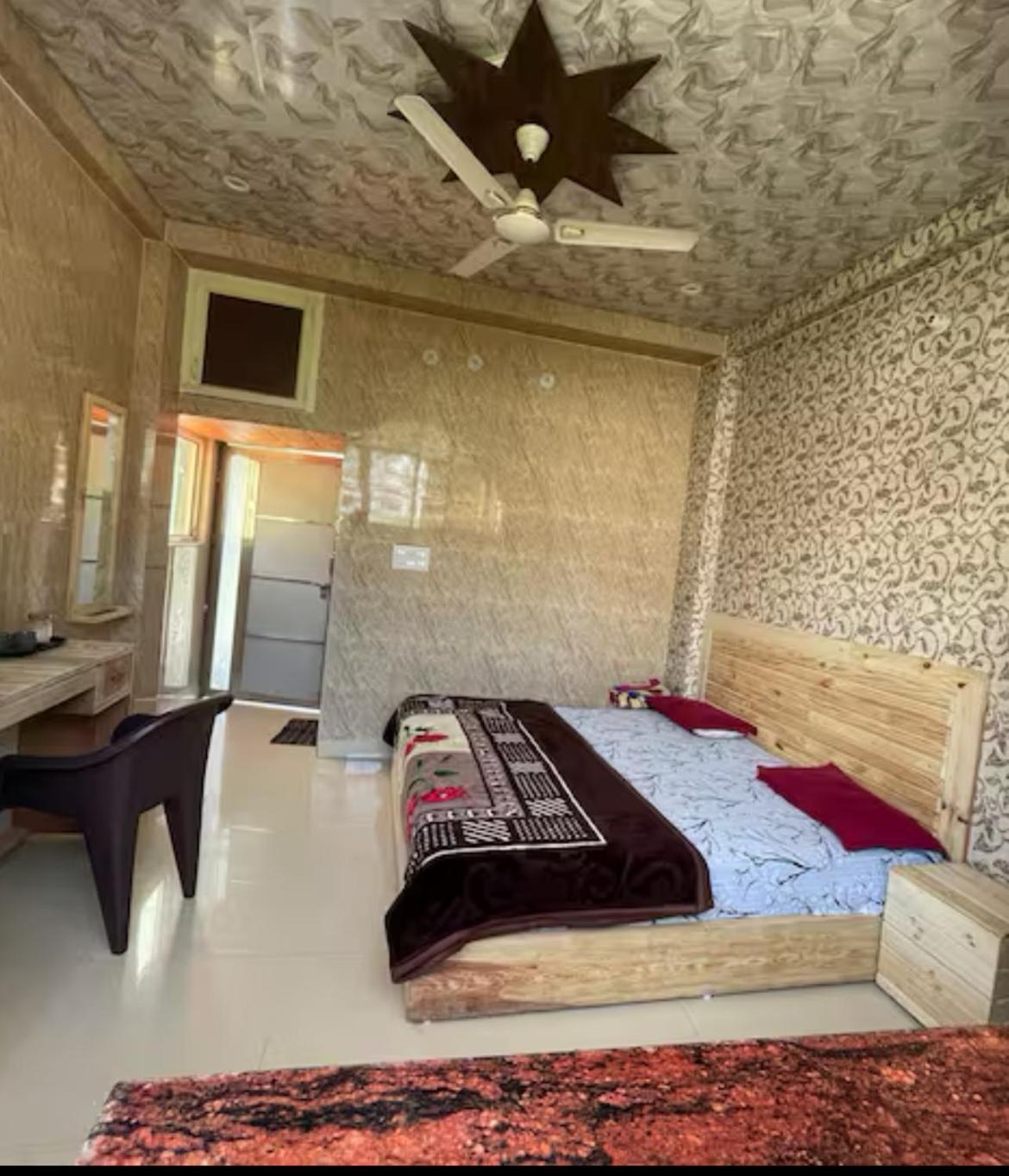 Art Bliss Hostel Rishīkesh Екстериор снимка