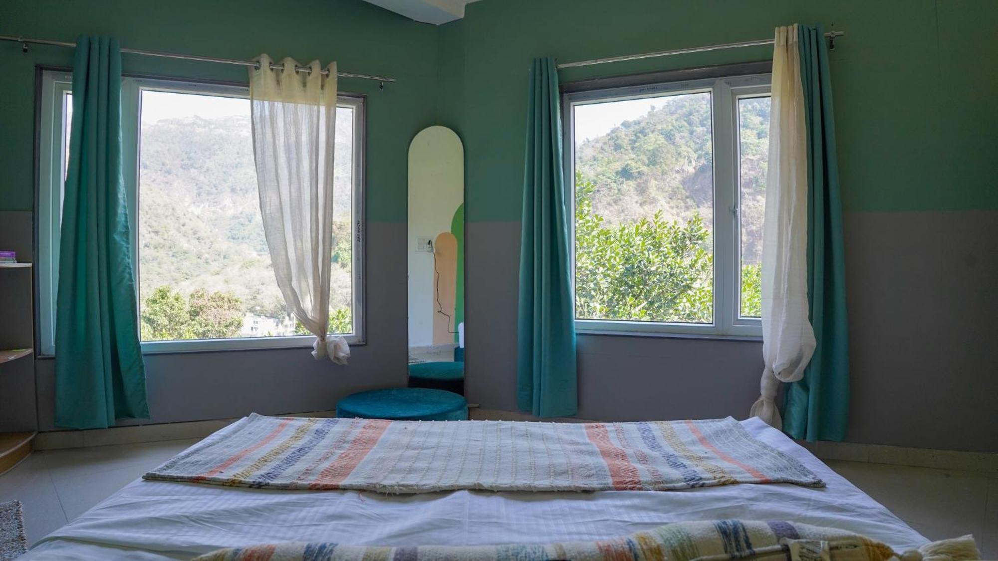 Art Bliss Hostel Rishīkesh Екстериор снимка